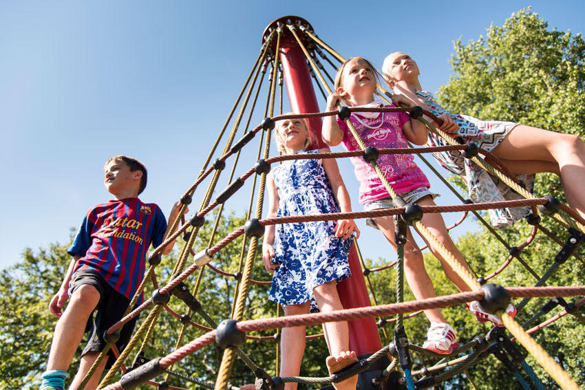 FallZone Playground Safety Surfacing Fall-Zone & Fall-Height for Net Climbers